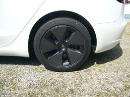 Tesla Model 3 Long Range AWD Allrad Dualmotor (366 KW/498 PS) Wärmepumpe, Standheizung und Kühlung, Navi, 360° Kamera, PDC vone u. hinten, 18 Zoll Aluräder 