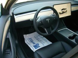 Tesla Model 3 Long Range AWD Allrad Dualmotor (366 KW/498 PS) Wärmepumpe, Standheizung und Kühlung, Navi, 360° Kamera, PDC vone u. hinten, 18 Zoll Aluräder 