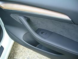 Tesla Model 3 Long Range AWD Allrad Dualmotor (366 KW/498 PS) Wärmepumpe, Standheizung und Kühlung, Navi, 360° Kamera, PDC vone u. hinten, 18 Zoll Aluräder 