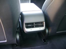 Tesla Model 3 Long Range AWD Allrad Dualmotor (366 KW/498 PS) Wärmepumpe, Standheizung und Kühlung, Navi, 360° Kamera, PDC vone u. hinten, 18 Zoll Aluräder 