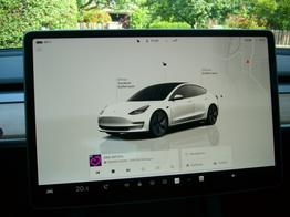 Tesla Model 3 Long Range AWD Allrad Dualmotor (366 KW/498 PS) Wärmepumpe, Standheizung und Kühlung, Navi, 360° Kamera, PDC vone u. hinten, 18 Zoll Aluräder 