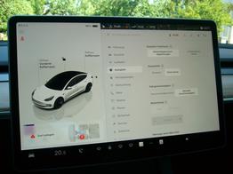 Tesla Model 3 Long Range AWD Allrad Dualmotor (366 KW/498 PS) Wärmepumpe, Standheizung und Kühlung, Navi, 360° Kamera, PDC vone u. hinten, 18 Zoll Aluräder 