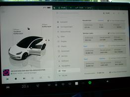 Tesla Model 3 Long Range AWD Allrad Dualmotor (366 KW/498 PS) Wärmepumpe, Standheizung und Kühlung, Navi, 360° Kamera, PDC vone u. hinten, 18 Zoll Aluräder 