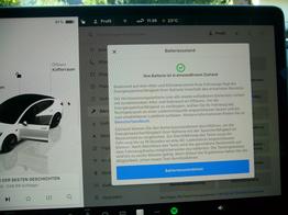 Tesla Model 3 Long Range AWD Allrad Dualmotor (366 KW/498 PS) Wärmepumpe, Standheizung und Kühlung, Navi, 360° Kamera, PDC vone u. hinten, 18 Zoll Aluräder 