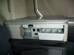 Volkswagen T7 California Ocean VW 2.0 TDI 110KW DSG - Navi Pro, Markise, Park Paket, R&uuml;ckfahrkamera, Lederlenkrad und Frontscheibe beheizbar, Standheizung, AHK el. anklappbar 