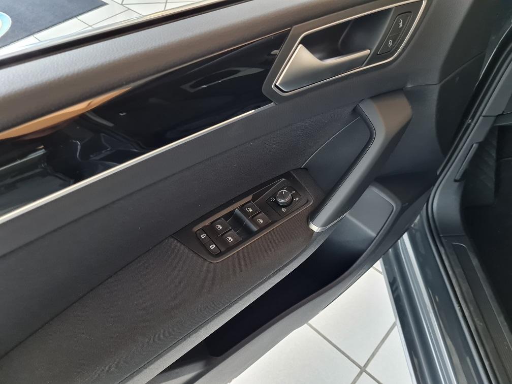 Volkswagen Touran Highline 2,0 TDI 110 kW 7-Gang-Doppelkupplungsgetriebe  (Reimport DK) - günstig online kaufen