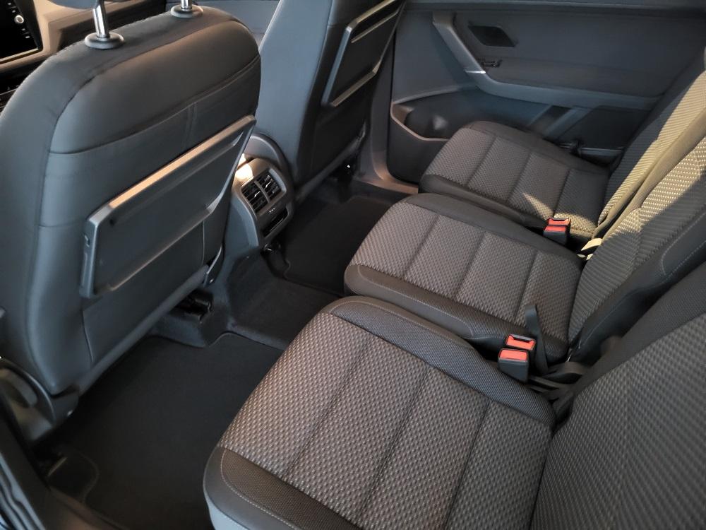 Volkswagen Touran Comfortline 2,0 TDI 110 kW 7-Gang-Doppelkupplungsgetriebe  (Reimport DK)Preisvorteil 11.238,-€ = 21,2%fabrikneu, kurzfristig  lieferbarinkl. Kamera, Navi, ACC, TravelAssist, LED-Paket, 7 Sitze, beh.  Frontscheibe uvm. - günstig online kaufen