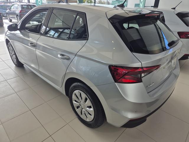 Beispielbilder, ggf. teilweise mit Sonderausstattung