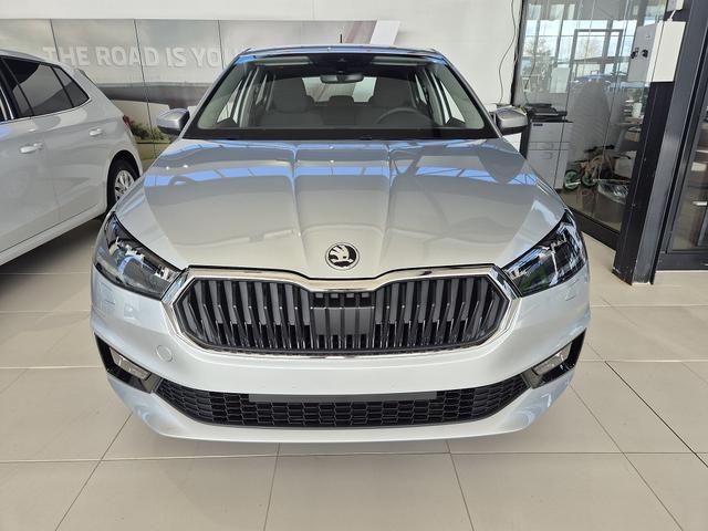 Beispielbilder, ggf. teilweise mit Sonderausstattung