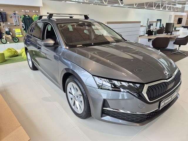 Skoda Octavia Combi - Selection 1,5 eTSI 110 kW 7-Gang-Doppelkupplungsgetriebe (Reimport DK)Auch in anderen Farben verfügbarPreisvorteil 12.081,-€ =26,9fabrikneu, kurzfristig lieferbar