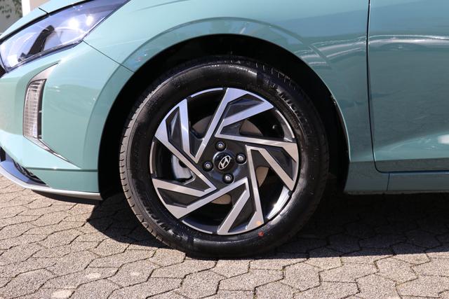 Hyundai i20 1.0 T-GDI Trend - Mangrove Green Metallic