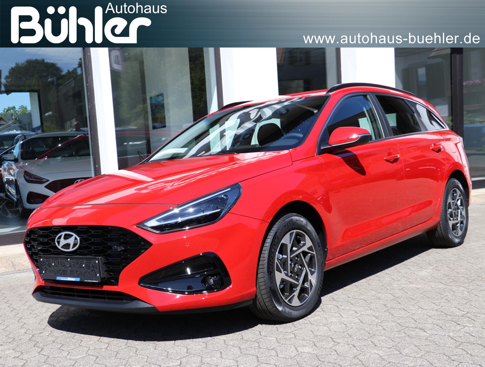 Hyundai i30 Kombi 1.5 Trend Plus - Engine Red