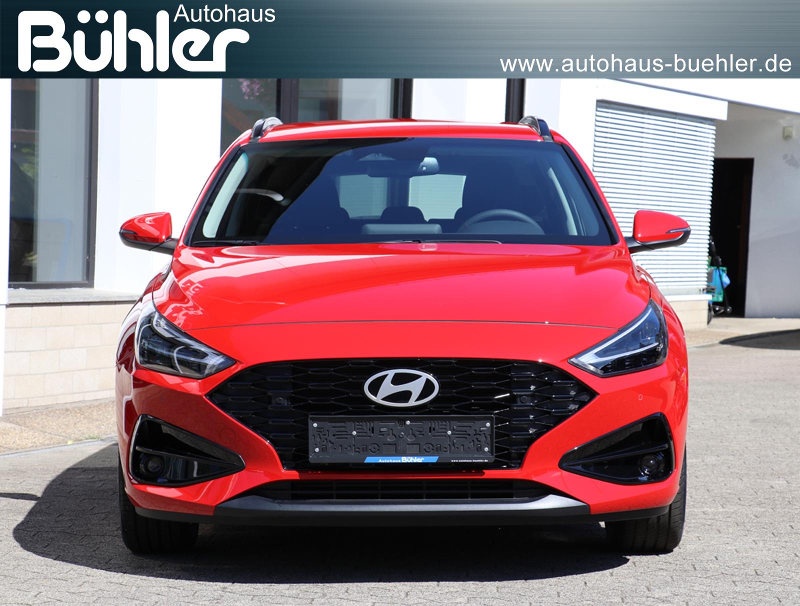 Hyundai i30 Kombi 1.5 Trend Plus - Engine Red