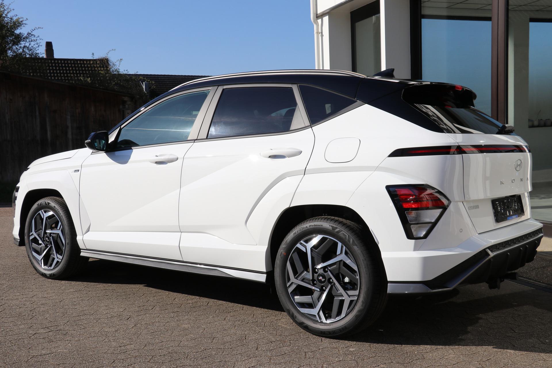 Hyundai Kona 1.6 T-GDI DCT Automatik N Line Atlas White, Schwarzes Dach