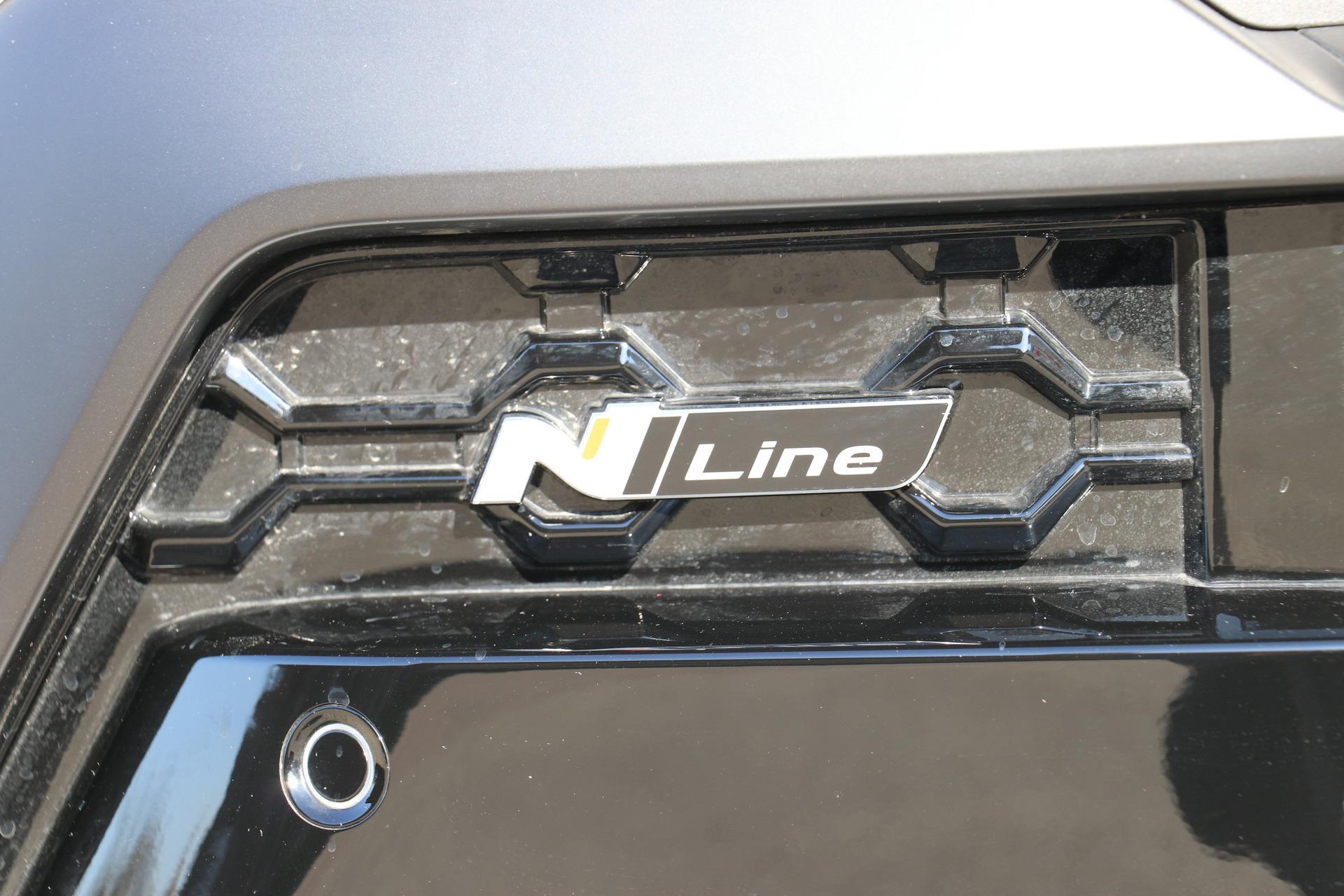 Hyundai Kona 1.6 T-GDI DCT Automatik N Line Atlas White, Schwarzes Dach