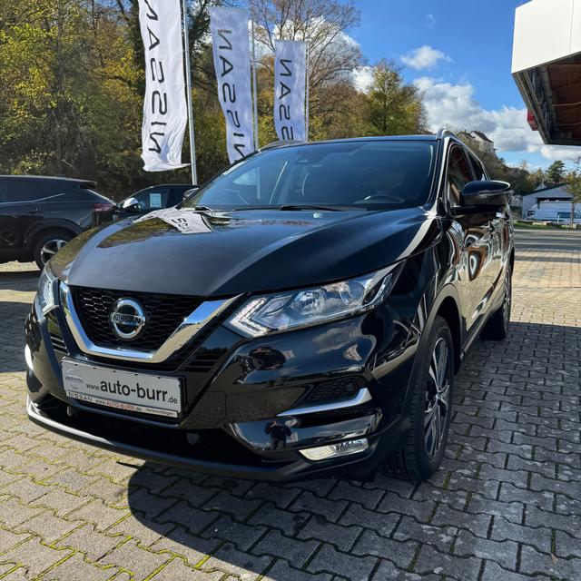 Nissan Qashqai - 1.3 DIG-T 117 kW N-Connecta AHK