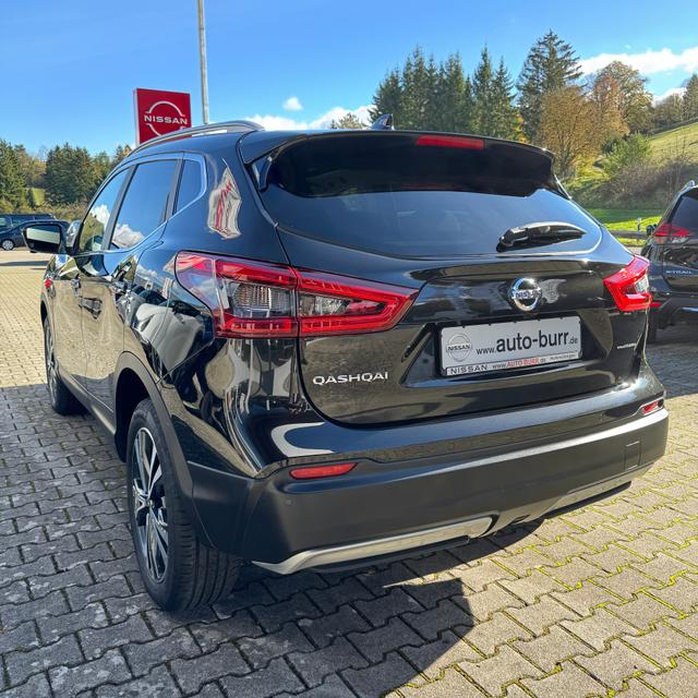 Nissan Qashqai 1.3 DIG-T 117 kW N-Connecta AHK 