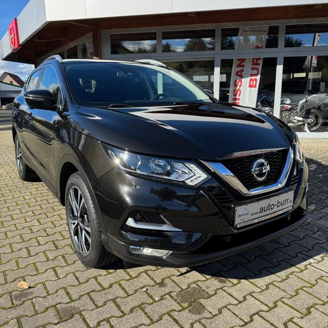 Nissan Qashqai 1.3 DIG-T 117 kW N-Connecta AHK 