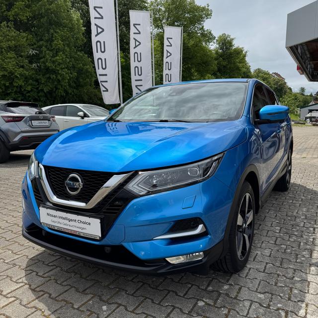 Nissan Qashqai - 1.3 DIG-T 117 kW N-Connecta Navi Sitzheizung AHK