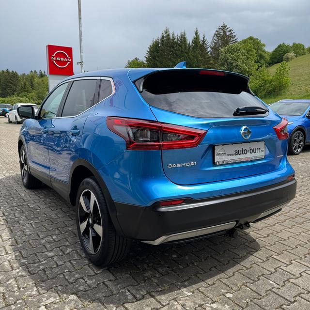 Nissan Qashqai 1.3 DIG-T 117 kW N-Connecta Navi Sitzheizung AHK 