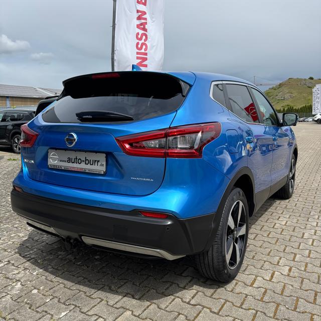 Nissan Qashqai 1.3 DIG-T 117 kW N-Connecta Navi Sitzheizung AHK 