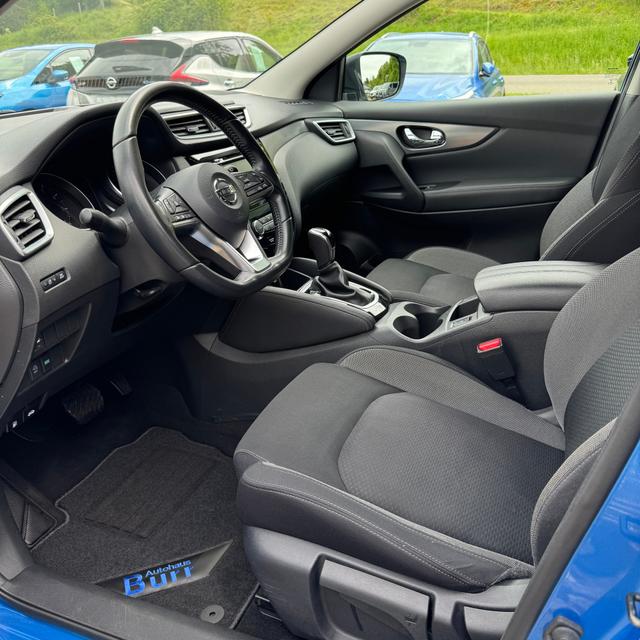 Nissan Qashqai 1.3 DIG-T 117 kW N-Connecta Navi Sitzheizung AHK 