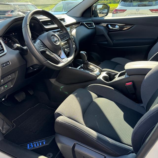 Nissan Qashqai 1.3 DIG-T N-Connecta/AHK/SHZ/360Grad/Pano 