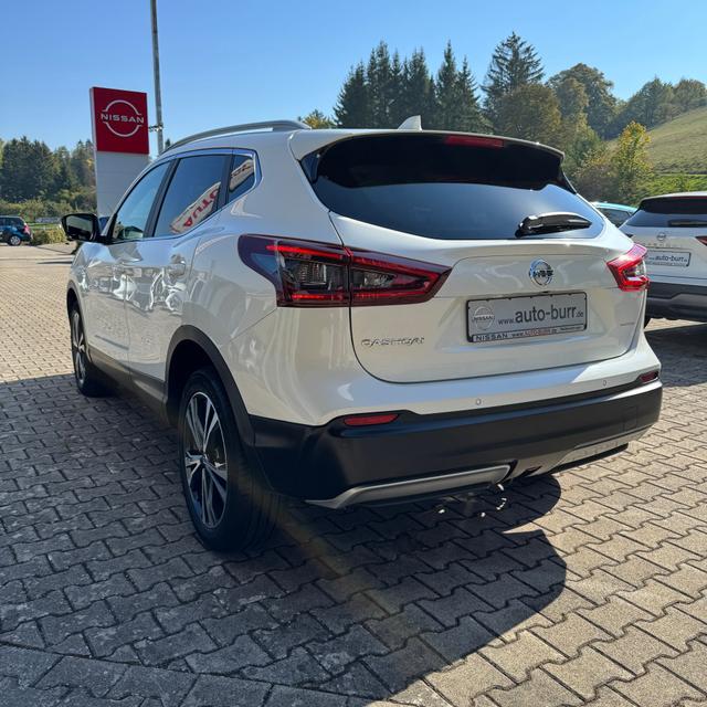 Nissan Qashqai 1.3 DIG-T N-Connecta/AHK/SHZ/360Grad/Pano 