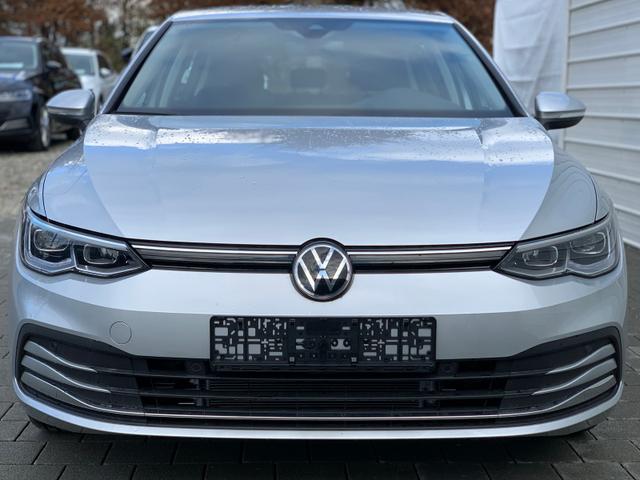 Volkswagen Golf Style 1,5 eTSI 110KW / 150PS DSG 
