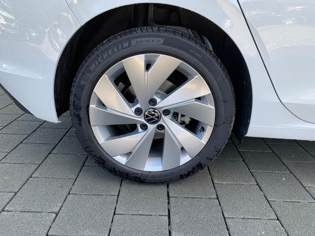 Volkswagen Golf Style 1,5 eTSI 110KW / 150PS DSG 