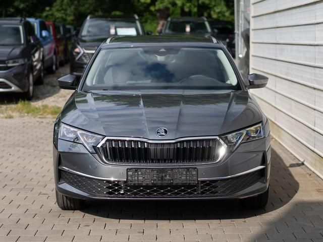 Skoda Octavia Combi - Top Selection 2.0 TDI DSG *Matrix*AHK*ACC*Kamera*El. HK