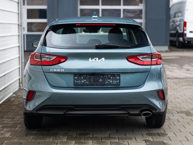 Kia Ceed cee'd / 1.5 T-GDi 7DCT *Kamera*SHZ 