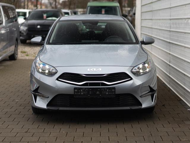 Kia Ceed cee'd / 1.5 T-GDi 7DCT *Kamera*SHZ 