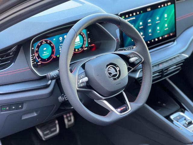 Skoda Octavia Combi RS 2.0 TSI *Matrix*ACC*Navi*Kamera 