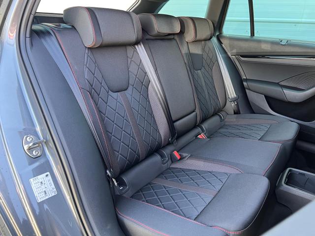 Skoda Octavia Combi RS 2.0 TSI *Matrix*ACC*Navi*Kamera 