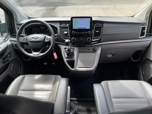 Ford Tourneo Custom Titanium 2.0 TDCi L1 