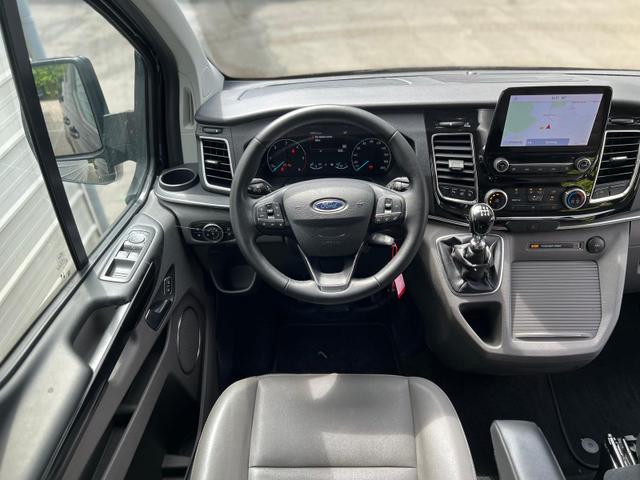 Ford Tourneo Custom Titanium 2.0 TDCi L1 