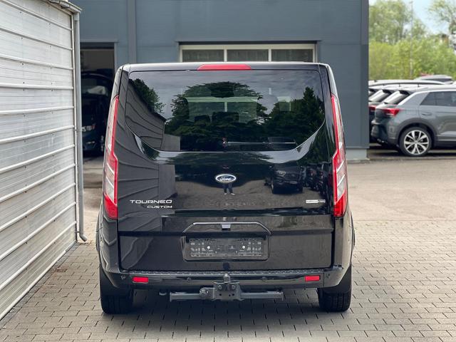 Ford Tourneo Custom Titanium 2.0 TDCi L1 