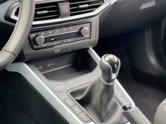 Seat Arona 40th Anniversary 1.0 TSI Android Auto*SHZ*Kamera*Klimaauto*Keyless* 