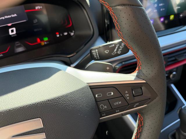 Seat Arona FR Edition 1.5 TSI DSG AHK*NAVI*SHZ*ACC*Kamera*Klimaauto*Keyless*17" 