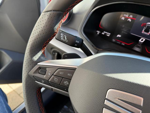 Seat Arona FR Edition 1.5 TSI DSG AHK*NAVI*SHZ*ACC*Kamera*Klimaauto*Keyless*17" 