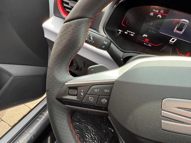 Seat Arona FR Edition 1.5 TSI DSG NAVI*SHZ*Kamera*Klimaauto*Keyless*17" 