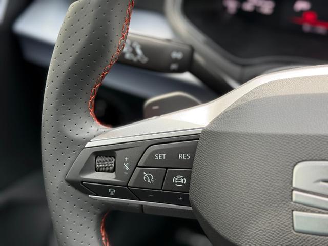 Seat Arona FR Edition 1.5 TSI DSG AHK*NAVI*SHZ*ACC*Kamera*Klimaauto*Keyless*17" 