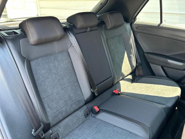 Volkswagen T-Roc Dark Line 1.5 TSI DSG *AHK*NAVI*Matrix* EasyOpen*SHZ* 