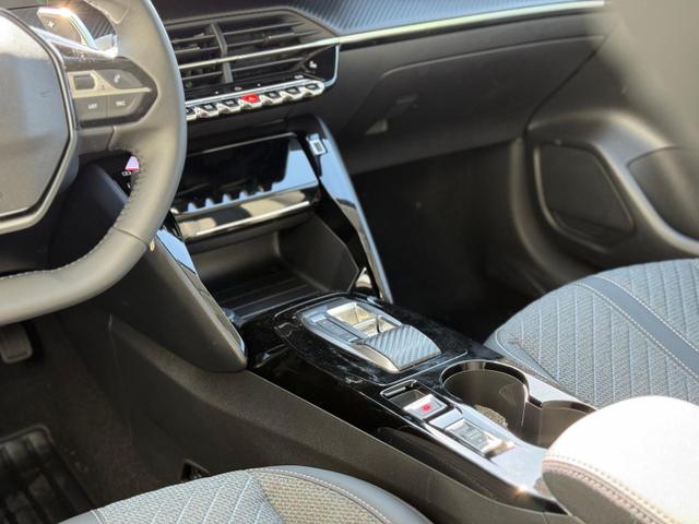 Peugeot 208 Allure 1.2 Hybrid 110 e-DCS6 Android Auto*SHZ*ACC*PDC v/h*KlimaAT* 