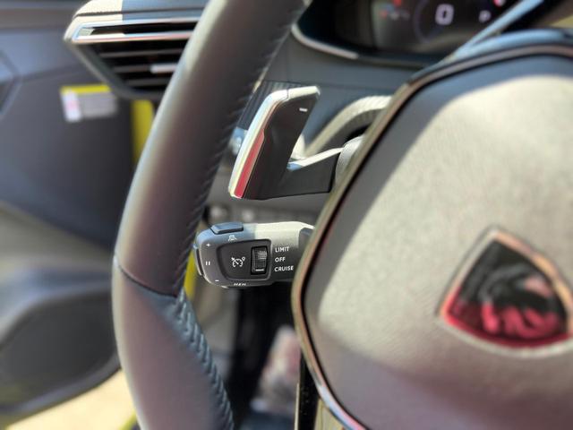 Peugeot 208 Allure 1.2 Hybrid 110 e-DCS6 Android Auto*SHZ*ACC*PDC v/h*KlimaAT* 