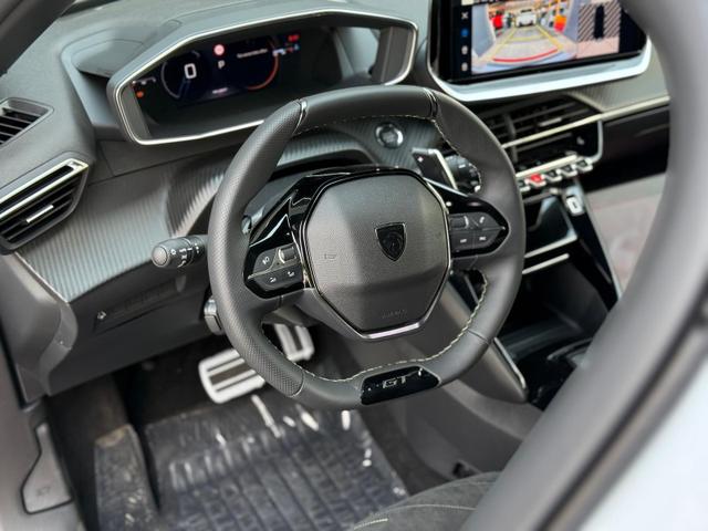 Peugeot 2008 GT HYBRID 145 e-DSC6 *Navi*ACC*Alcantara*SHZ*360°*Keyless*Klimaauto* 
