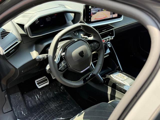 Peugeot 2008 GT HYBRID 145 e-DSC6 *Navi*ACC*Alcantara*SHZ*360°*Keyless*Klimaauto* 