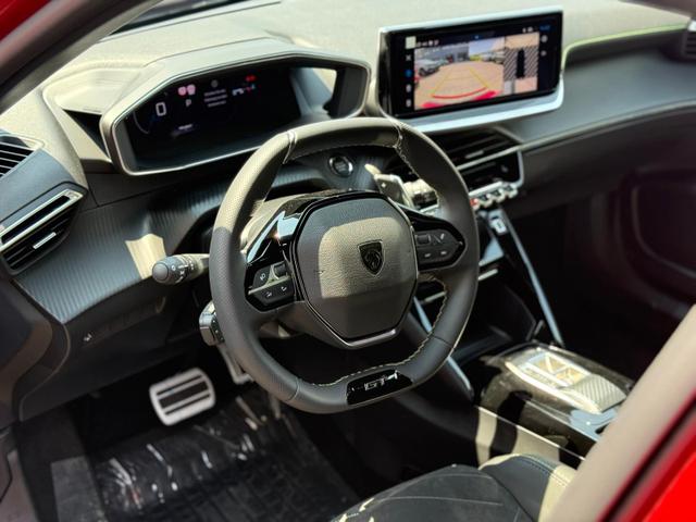Peugeot 2008 GT HYBRID 145 e-DSC6 *Navi*ACC*Alcantara*SHZ*360°*Keyless*Klimaauto* 