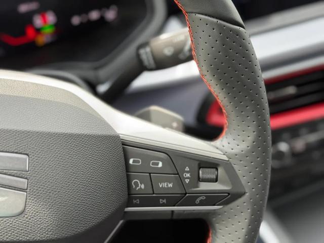Seat Arona FR Edition 1.0 TSI DSG AHK*NAVI*SHZ*ACC*Kamera*Klimaauto*Keyless*17" 